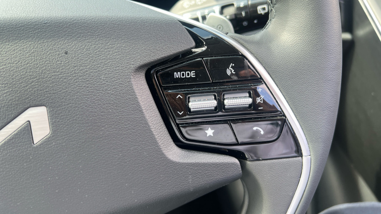 Kia Niro 150kW 4 65kWh 5dr Auto Electric Estate